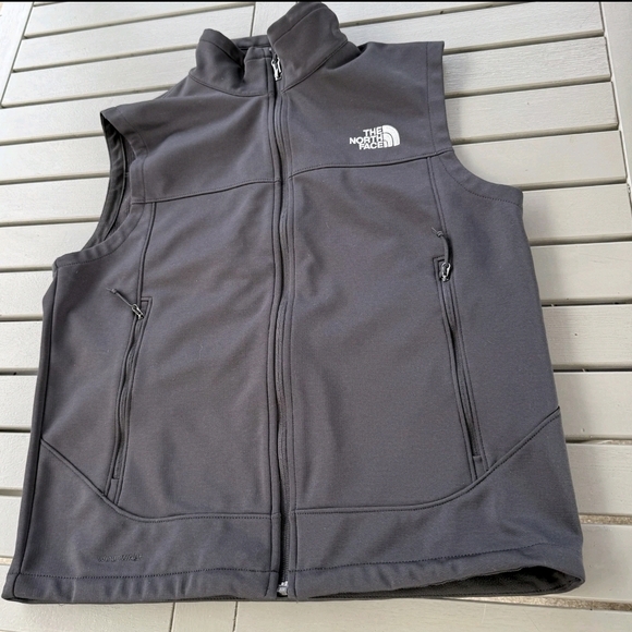 The North Face Mens Size Medium Vest - Picture 1 of 5